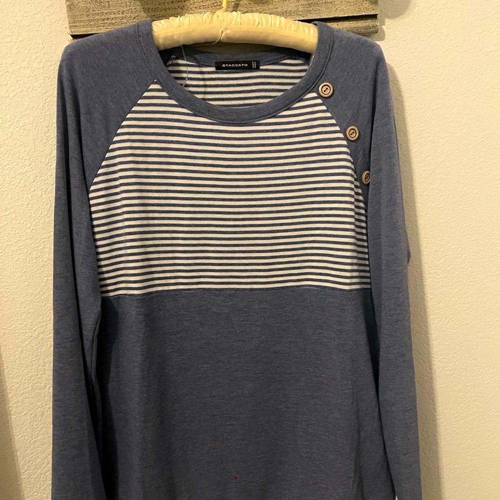 Polyester rayon top